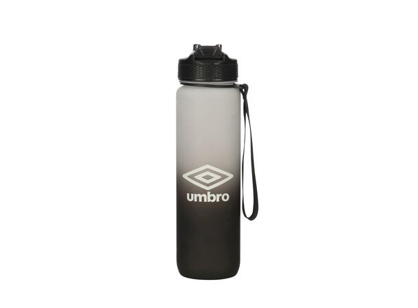 UMBRO Aqua Water Bottle Sort 1L Drikkeflaske med motivasjonstekst