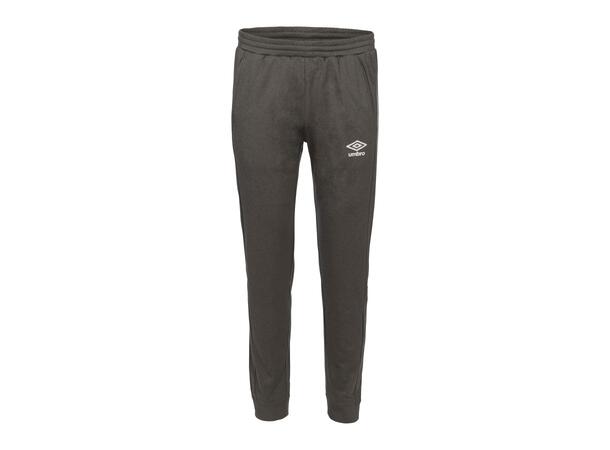 UMBRO Flex Pant Jr Mørk grå 152 Bukse til junior i resirkulert polyester 