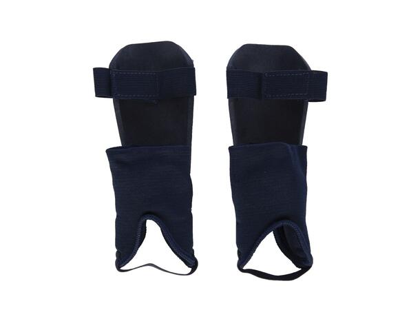 UMBRO Formation Guard W/Sock- Hvit S Leggskinn med avtagbar ankelbeskytter 