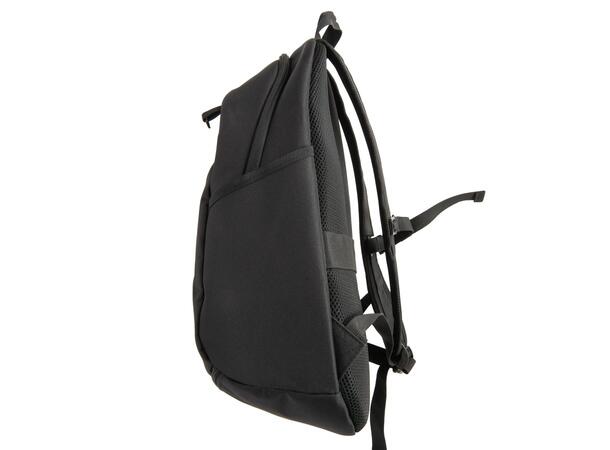 UMBRO Club Backpack Sort 35L Ryggsekk med ballnett 35L 