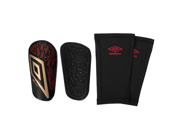 UMBRO Neo Shield Guard Sleeve Sort M Leggskinn med strømpe som har lomme 