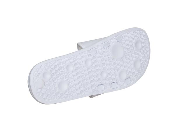 UMBRO Core Slippers Hvit 44 Funksjonelle og komfortable slippers