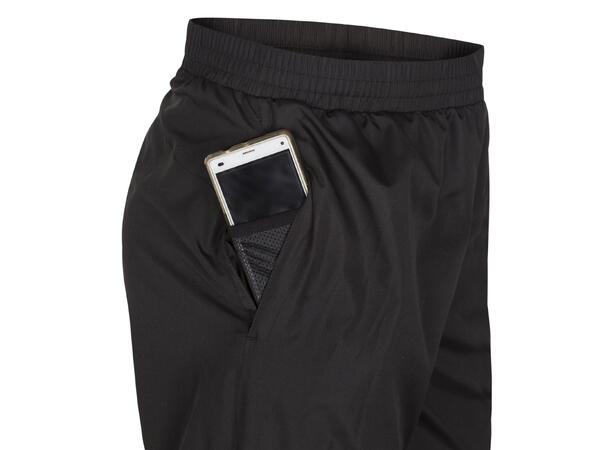 UMBRO Core Woven Pant Sort S Lett bukse i microfiber