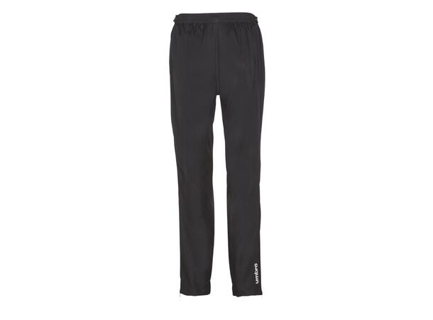 UMBRO Core Woven FZ Pant Sort XXL Microfiberbukse med glidelås langs siden 