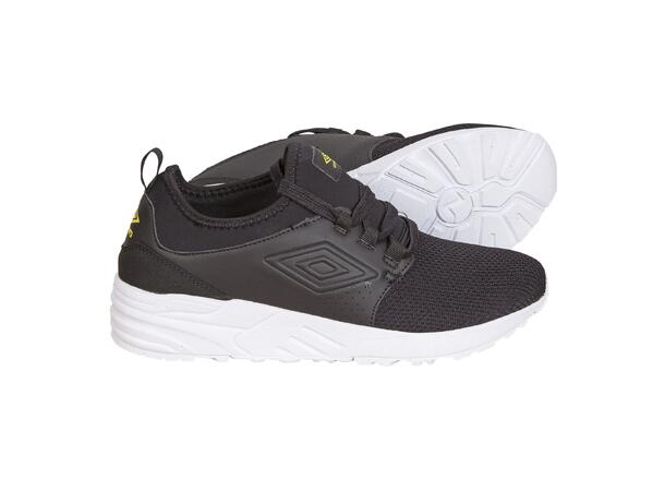 UMBRO Aspin II Sort 40 Fritidssko med god demping 