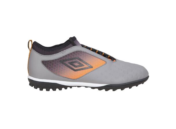 UMBRO UX Accuro II Premier TF Grå 40,5 Fotballsko med unikt knottesystem 