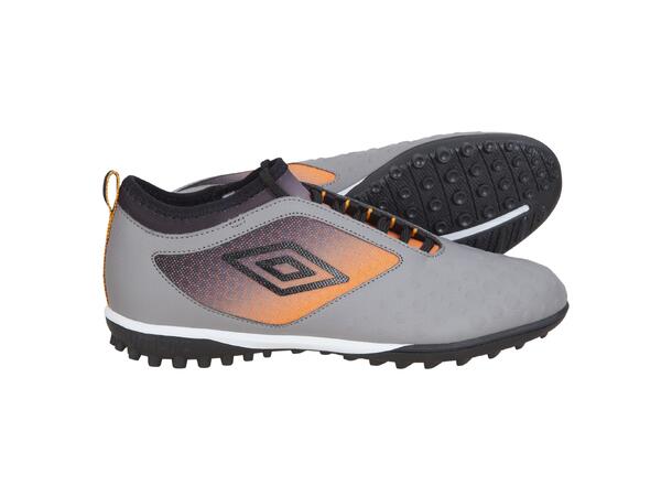 UMBRO UX Accuro II Premier TF Grå 40,5 Fotballsko med unikt knottesystem 