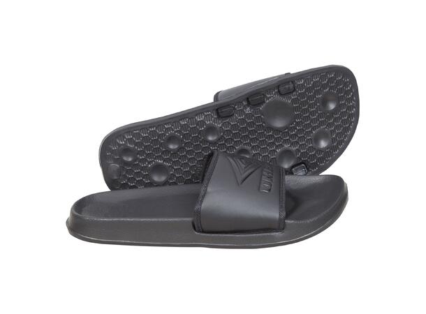 UMBRO Core Slippers Sort/Sort 46 Funksjonell og komfortabel slippers