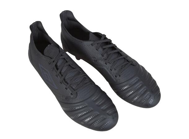 UMBRO UX Accuro III Pro FG Sort 45 Ekstrem lett fotballsko 