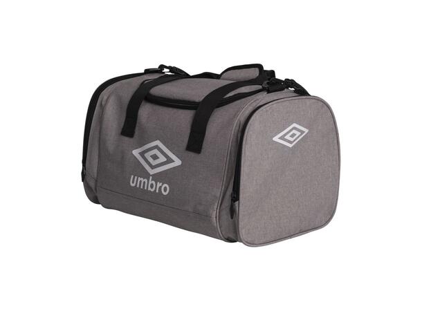UMBRO Core Bag Gråmelert 30L Liten og praktisk spillerbag